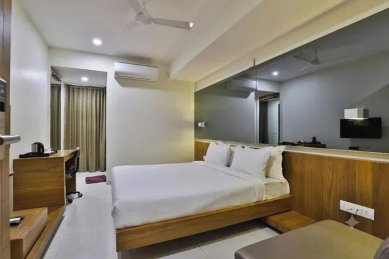 Bedroom 2, FabHotel Water Lilly, Gandhinagar