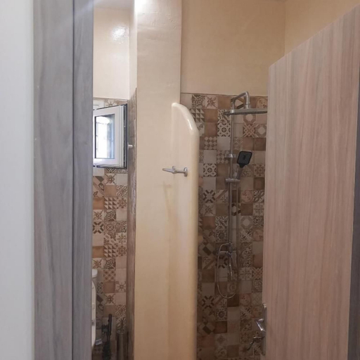 Bathroom 3, Yard House 284 Kalamata, Peloponnese