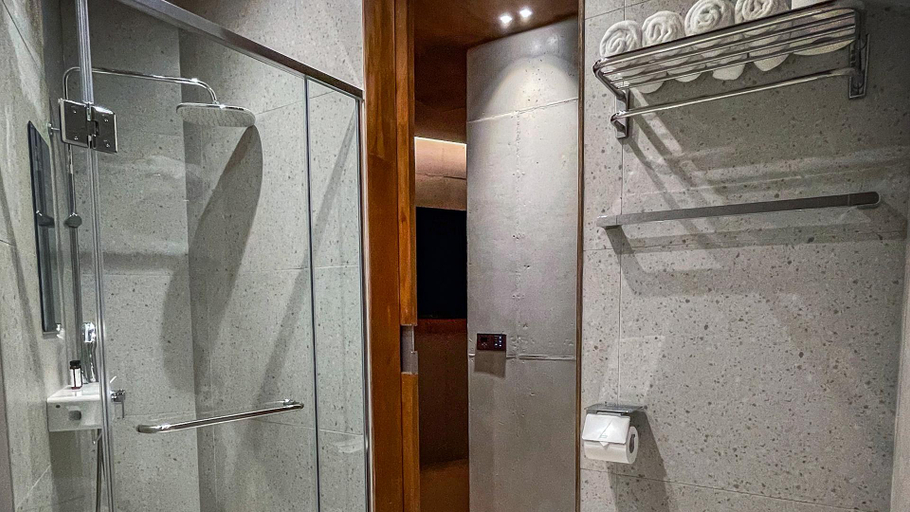 Bathroom, Tongyeong Itamini Hotel, Tongyeong