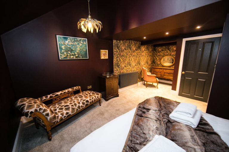 Bedroom 2, Foxlow Grange by Muse Escapes - Whole House 15 Bed, Derbyshire