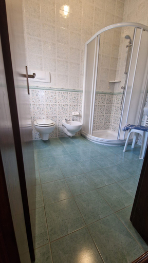 Bathroom 3, Hotel La Serenissima, Padua