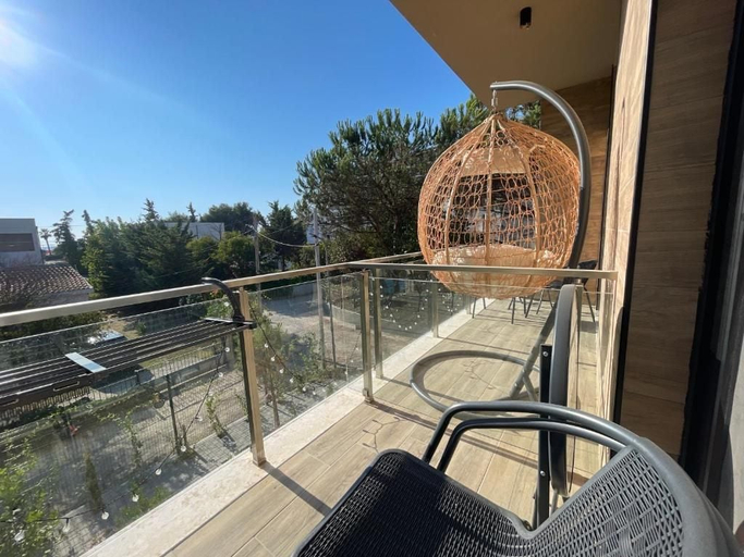 Balcony 1, Room-sea Pearl Studios Golem - Ground-fl, Kavajës