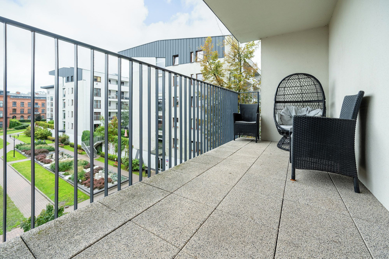 Balcony view 3, RentPlanet - Apartamenty Kopernika 68, Łódź