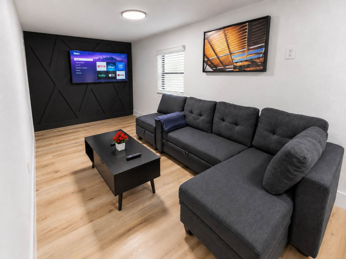 Room 1, 2BR Near TSU and Med Center I Assigned Parking 4, Houston