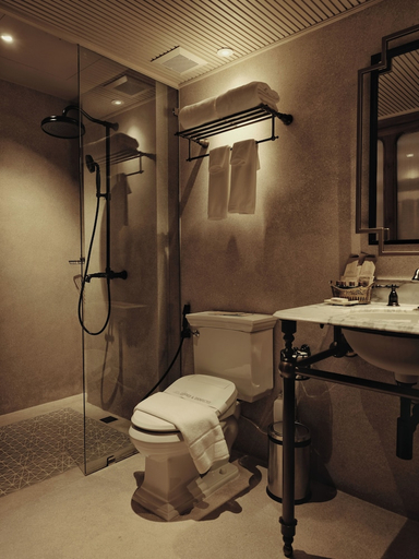 Bathroom 5, Hotel Verdigris, Phuket Island