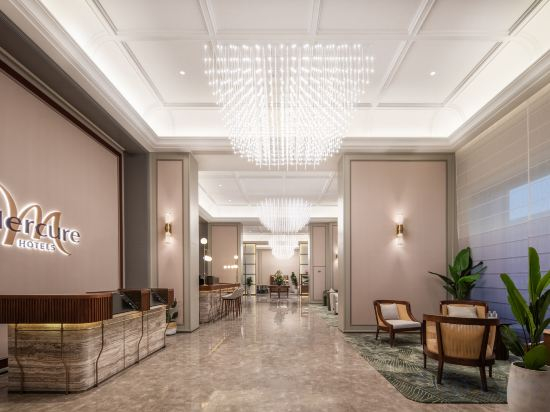 Hotel Interior/Public Areas