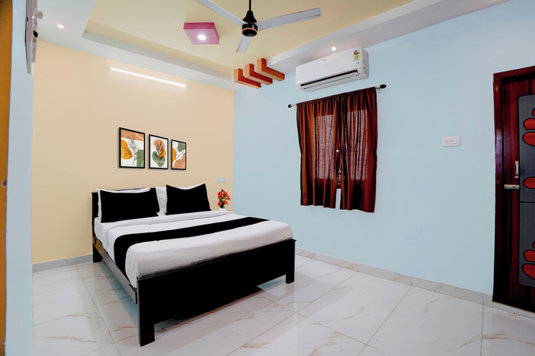 Room 3, Collection O Rajive Gandhi Statue, Puducherry