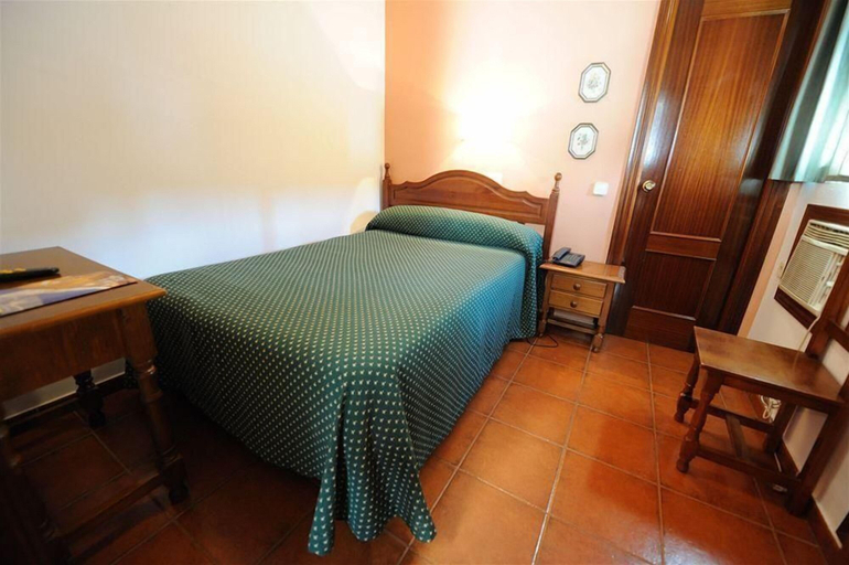 Bedroom 3, Zaida, Sevilla