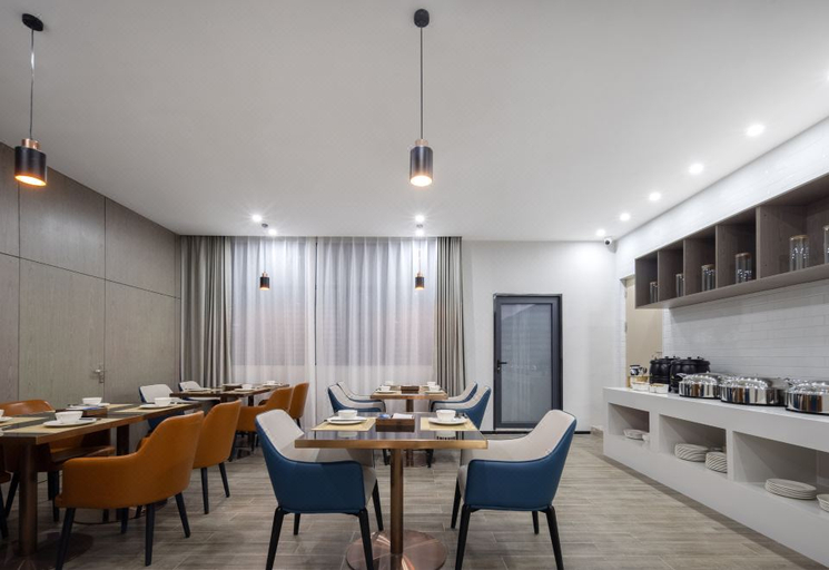 Food & Drinks 4, Echarm Hotel Sanya Qianguqing Duty Free Shop, Sanya