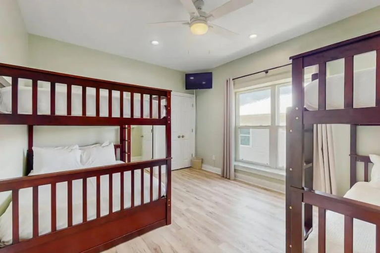 Bedroom 2, Beach Estate, Baldwin