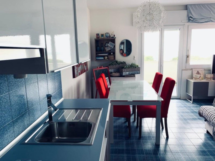 Dining room, Seafront Apartment by the City Centre, Udine