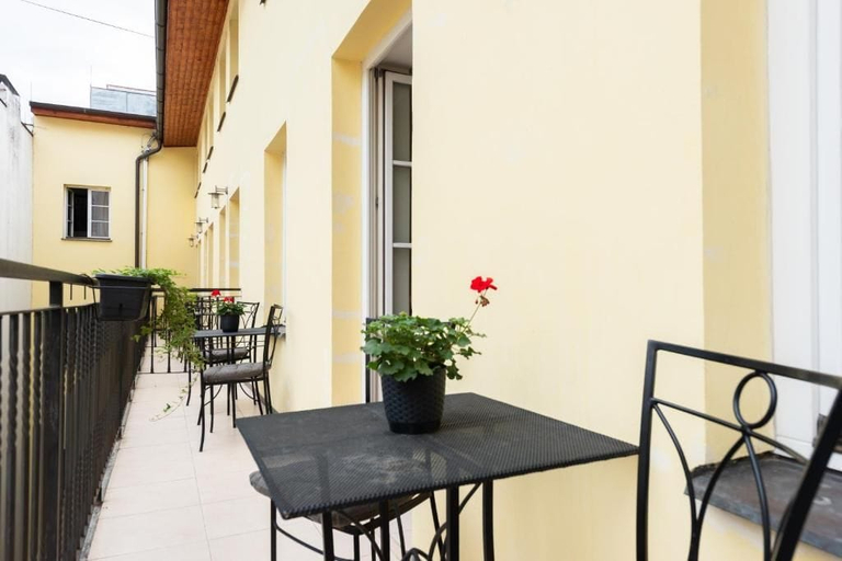 Outdoor dining 2, hotel Karlin HOUSE, Praha 7