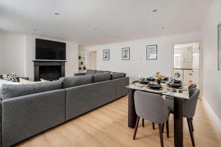 Interior 2, 2-bed Flat Near Regent's Park - Patio - Sleeps 6, London