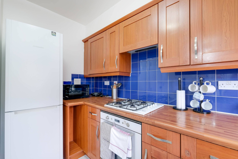 Private kitchen 2, 4-Bed House with Garden in Thamesmead, London