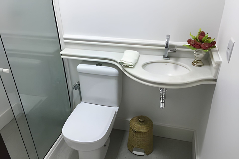 Bathroom 4, Casa Praia das Dunas, Cabo Frio