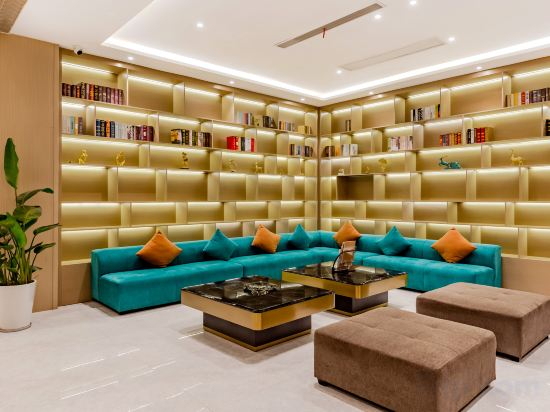 Hotel Interior/Public Areas