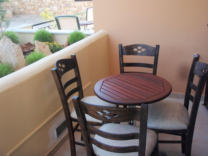 Others 5, Berdoussis Hotel, Peloponnese
