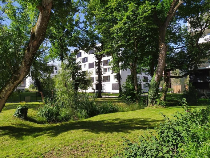 Property grounds, Zenao Appart'hôtels Bègles, Gironde