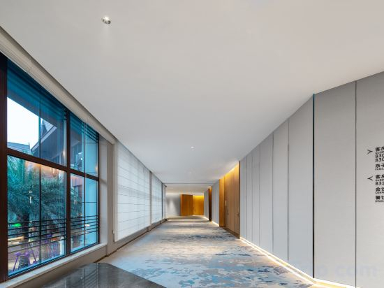 Hotel Interior/Public Areas