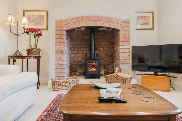 Living area 3, Elegant Escape at Dineter Wood House, Herefordshire