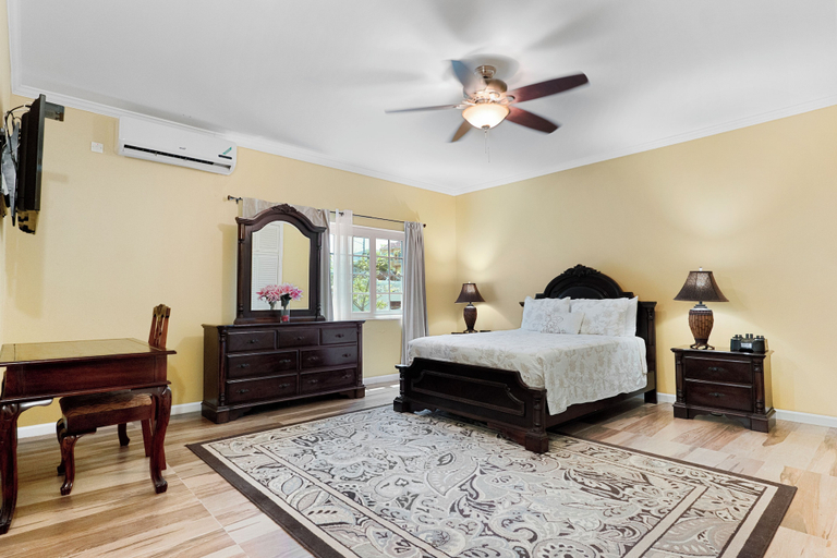 Room 5, Hospitality Expert VSV TF 3BR Chef Pool