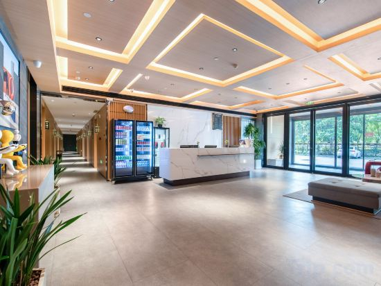 Hotel Interior/Public Areas