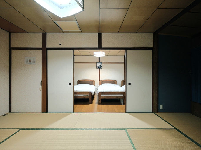 Room 2, Shijokarasuma Jurakuan, Kyoto