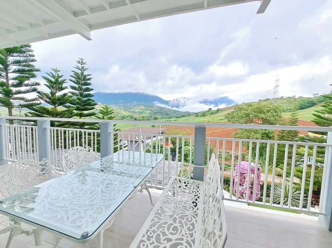 Outdoor dining 4, Prim's Cottage Khao Kho, Khao Kho