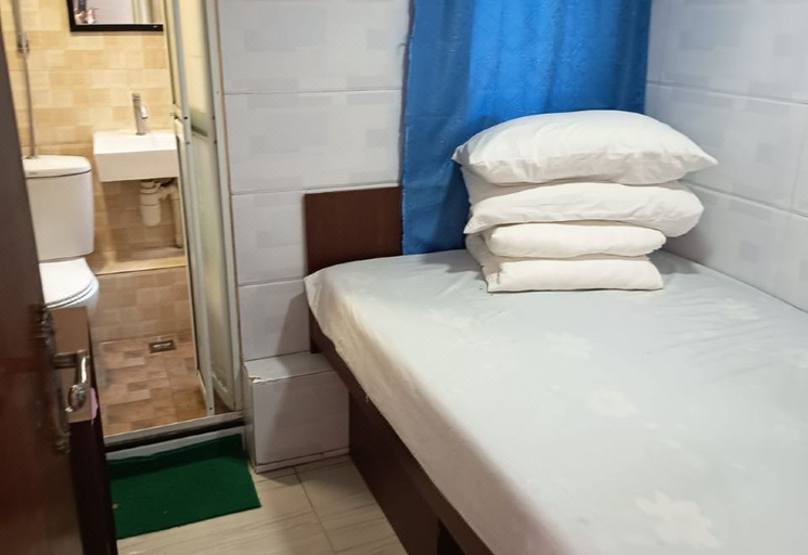 Others 3, Lee Garden Guest House, Kowloon