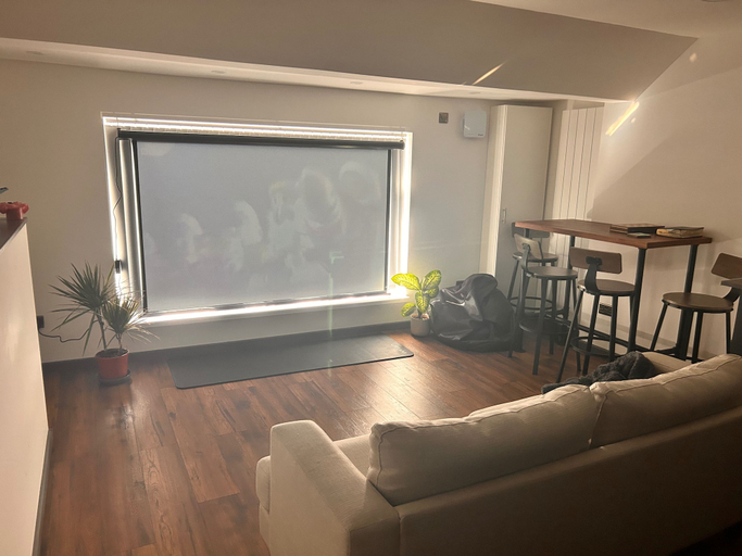 Living area 4, Pottery District 1-bed Apt, Sleeps 3 & Wifi, Stoke-on-Trent