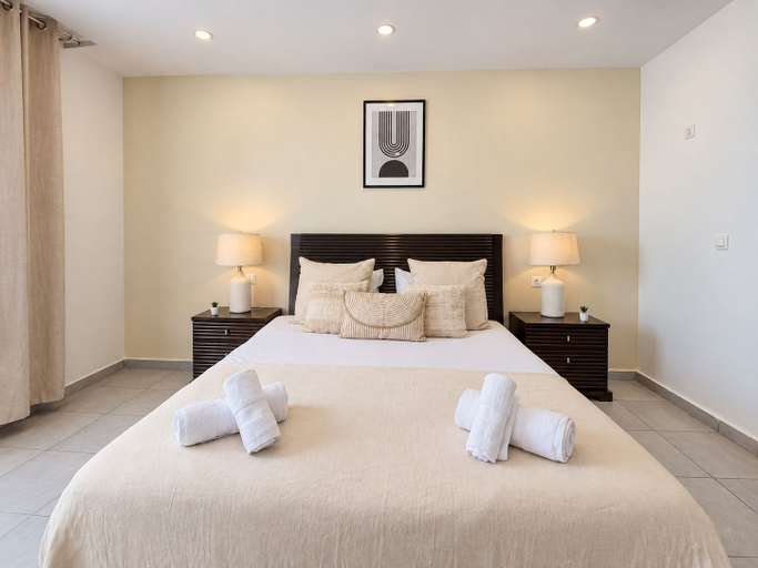 Room 4, Spacieux 3 chambres Boulevard des Lions, Bir El Djir