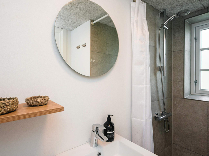 Bathroom 3, 4 Star Holiday Home in Juelsminde, Hedensted