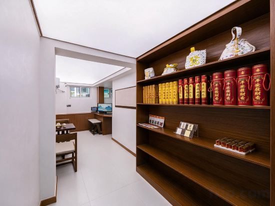 Hotel Interior/Public Areas