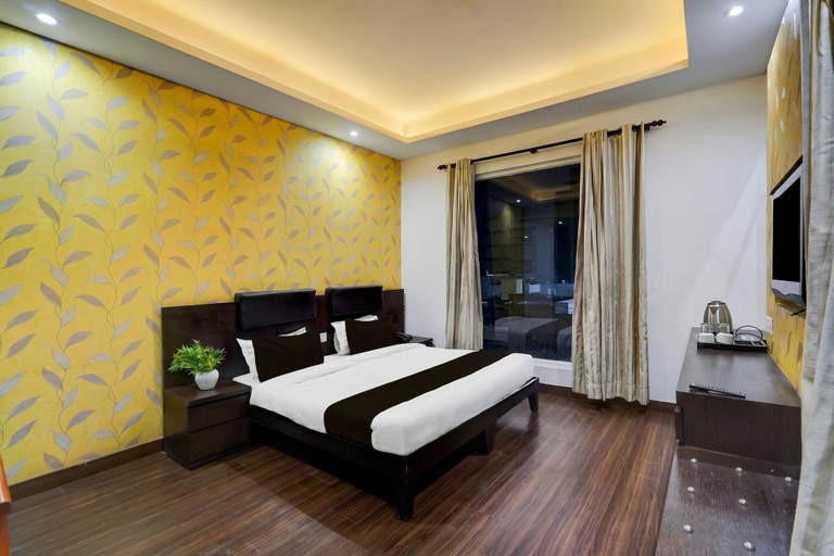 Room 5, Townhouse Sector 51 Noida, Gautam Buddha Nagar