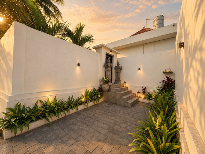 Parking, Private Pool Villa, Central Canggu, Badung