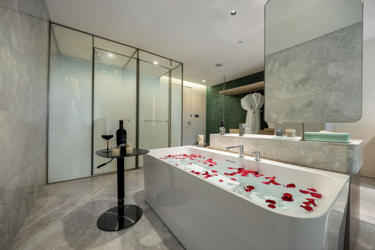 Bathroom 2, SKANDURA GARDEN HOTEL DIANCHI, Kunming