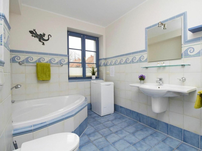Bathroom 2, New Row 43 Villa Regulus Ground Floor, Vorpommern-Rügen