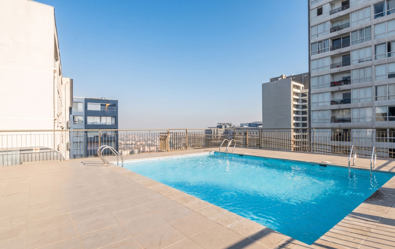 Pool, Edificio Link Ecuador by Domus Travels, Santiago