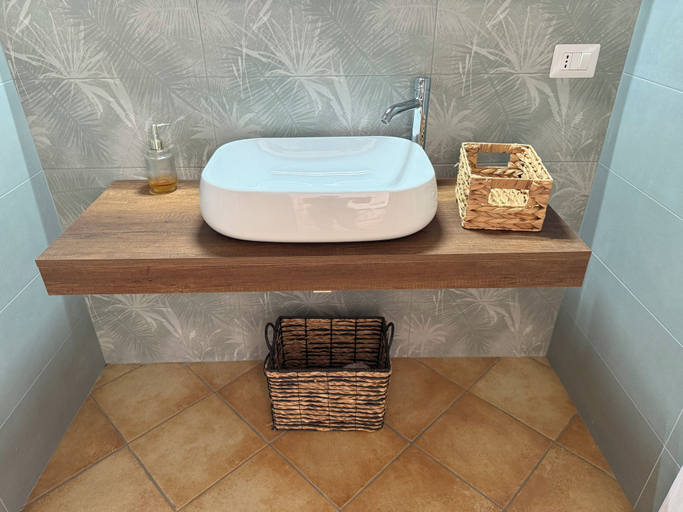 Bathroom 4, Residenza Don Alfonso, Napoli