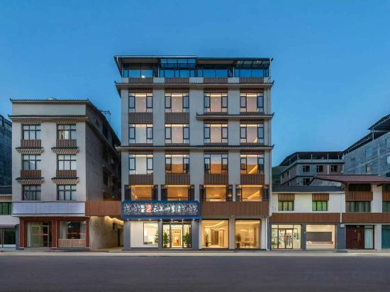 Hotel Exterior 4, Home Inn Clouds Seasons Hotel (Songpan Ancient Town), Ngawa Tibetan and Qiang