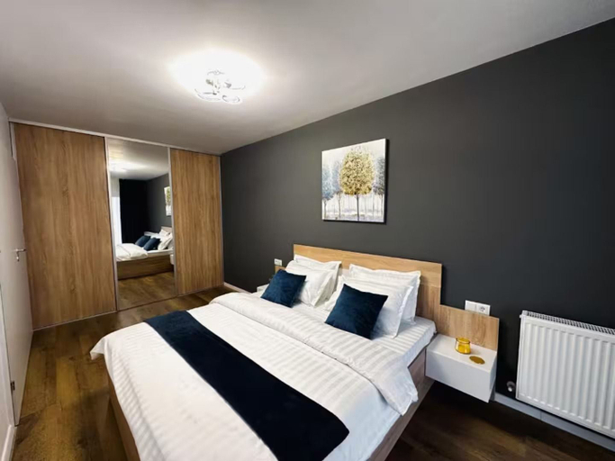 Room 2, Space Urbans, Voluntari