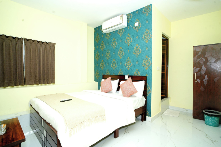 Room 3, Sri Sai Comforts, Bangalore