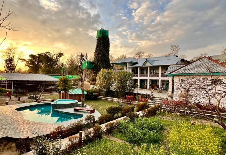 Pool, Moonshine Villa, Mandi
