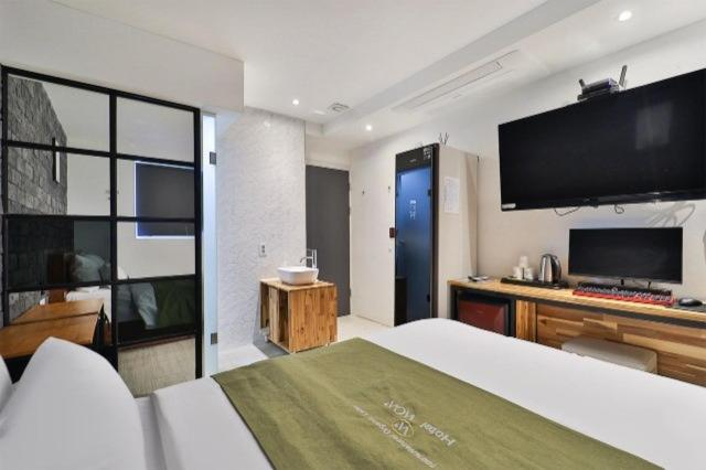 Bedroom 2, Yongin Hotel Wow, Yongin