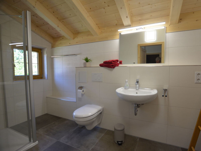 Bathroom 2, Holiday Home With 3 Bedrooms, Ostallgäu