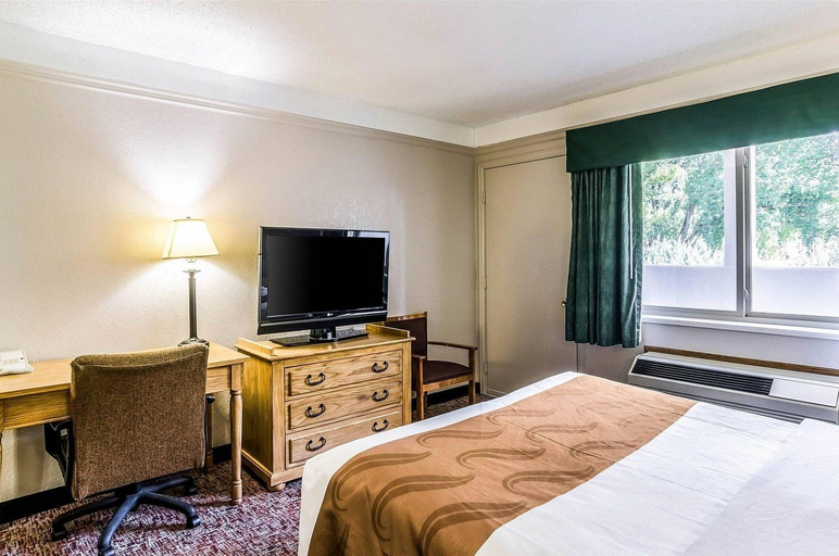 Room 2, FairBridge Inn Express Buffalo, Johnson