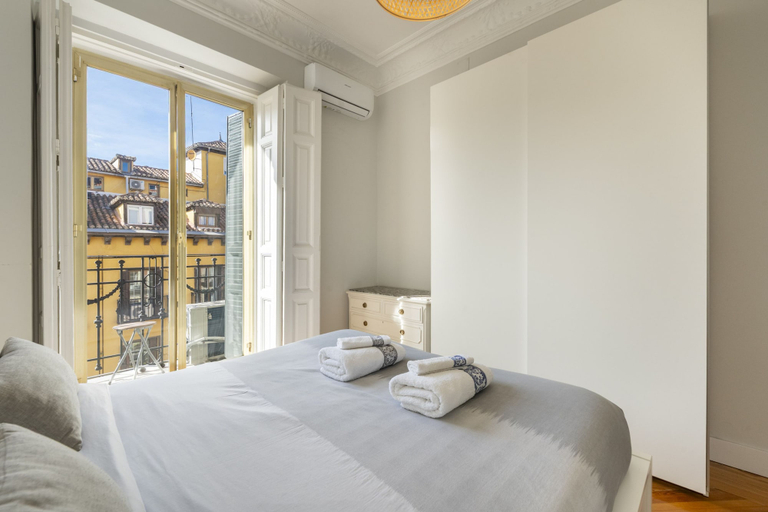 Room 5, M Tol254 Acogedor Piso con Balcones en el Centro, Madrid