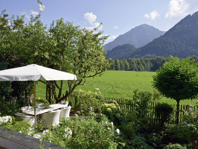 Outdoor dining 4, 2 in Katrin's House, Oberallgäu