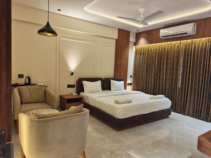 Room 3, Majestic Park Inn, Valsad