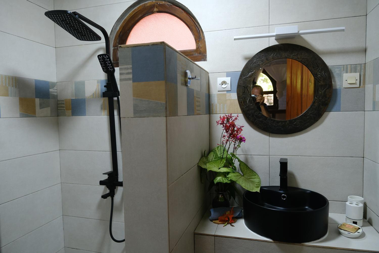Bathroom 3, Eco Lodge Les Chambres Du Voyageur, Vakinankaratra